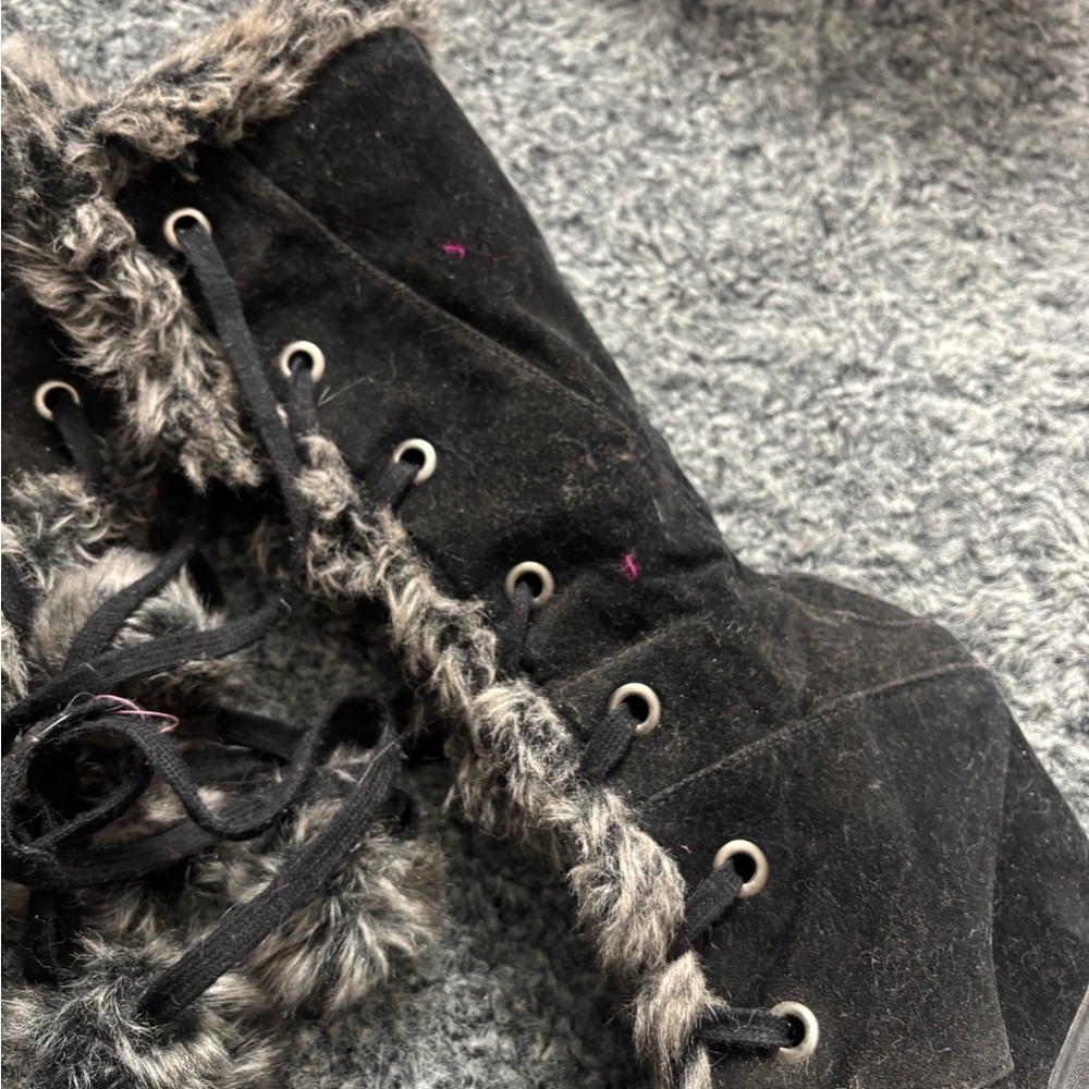 Women's Black Fur-Trimmed Wedge Boots - Picture 6 of 8